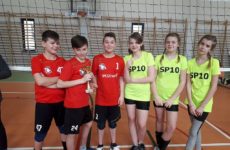 Więcej o: III miejsce drużyny siatkarskiej SP 10!