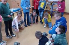 Więcej o: 1b na zajęciach z robotami